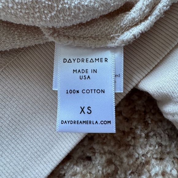 DayDreamer Def Leppard Graphic Crew Sweatshirt - size Xsmall - Picture 3 of 6